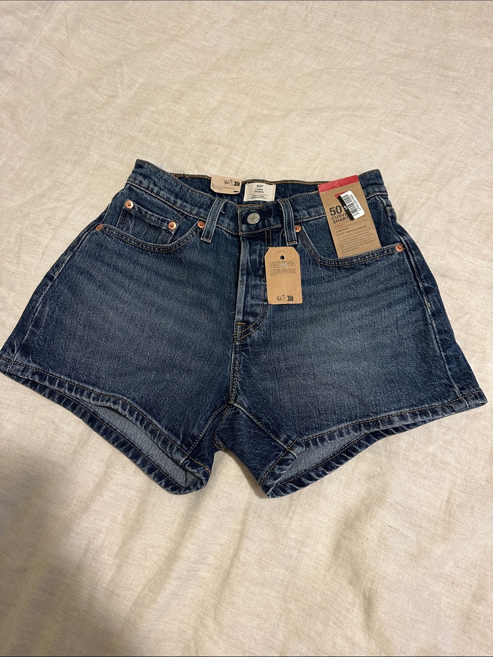 NWT Levi’s Women's 501 Curve Shorts - Believe Not 27